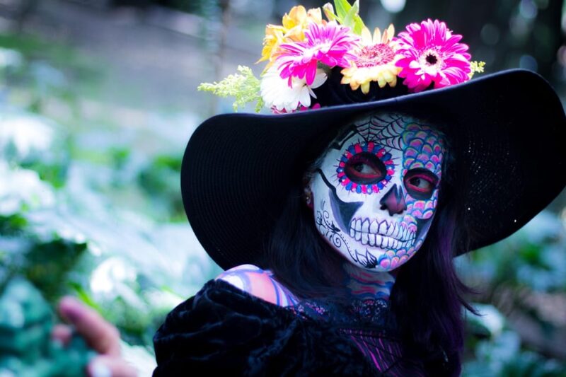 Oaxaca: Day of the Dead Evening Walking Tour With Dinner - Itinerary Highlights