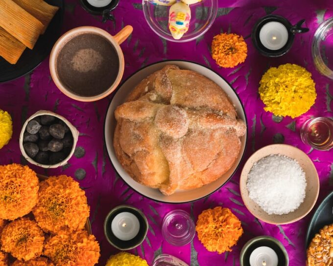Oaxaca: Day of the Dead Evening Walking Tour With Dinner - Captivating Cultural Experiences