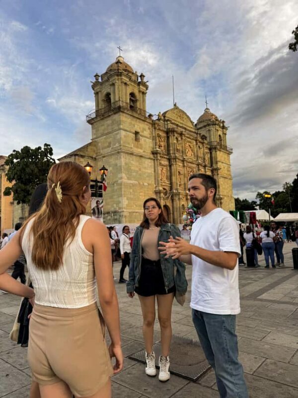 Oaxaca: First Day in Oaxaca  Walk with Your Personal Guide - Mercado Benito Juárez: A Colorful Cultural Crossroads