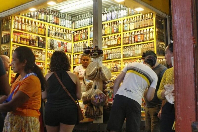 Oaxaca: Food and Markets Tour - Sample Traditional Drinks