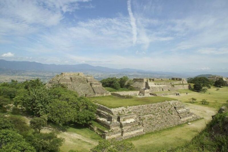 Oaxaca: Monte Alban & Atzompa Private Tour - Monte Alban Exploration