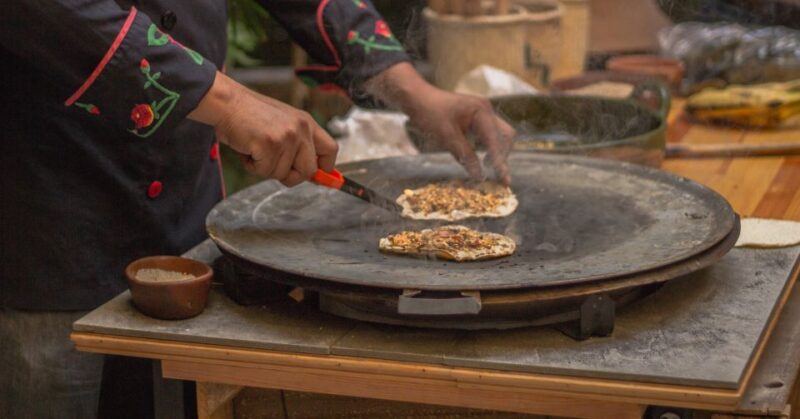 Oaxaca: Traditional Oaxacan Food Cooking Class - Key Points