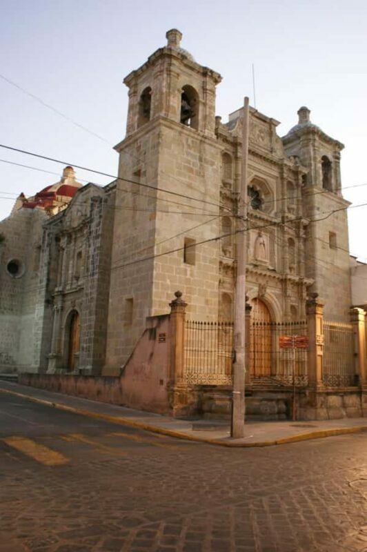 Oaxaca Walking Tour with a Local Guide: Pre-Hispanic Cultures and Heritage - Key Points