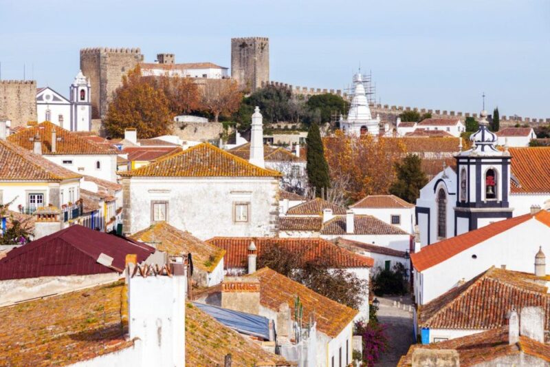Óbidos Christmas Charm: A Festive Walking Tour - Taking in Óbidos Castle