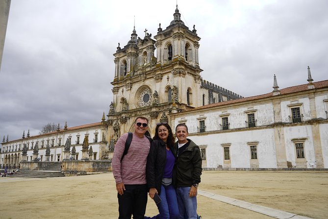Óbidos, Nazaré, Alcobaça, Batalha, and Fátima From Lisbon. Full-Day Private Tour - Questions About Staying Here