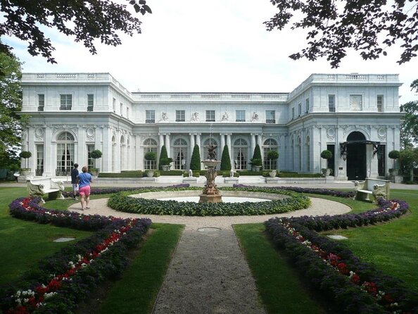 Ocean Drive Historic District: A Newport Self-Guided Driving Tour - Tour Features and Accessibility