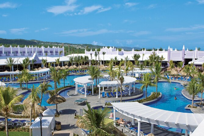 Ocean Eden Bay Private Airport Transfer - Transfer Details