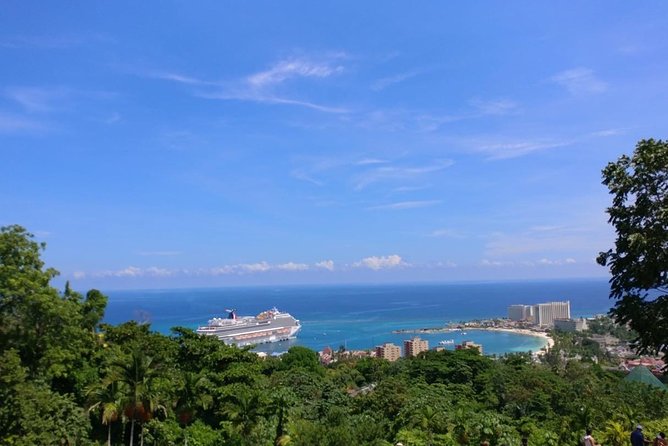 Ocho Rios Beach and Highlight Tour From Ocho Rios Port - Meeting and Pickup
