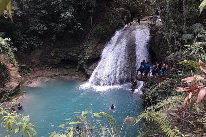 Ocho Rios Blue Hole and Dunns River Falls Tour - Pickup and Meeting Points
