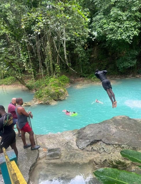 Ocho Rios : Blue Hole and Sightseeing Tour - Transportation and Pickup Details