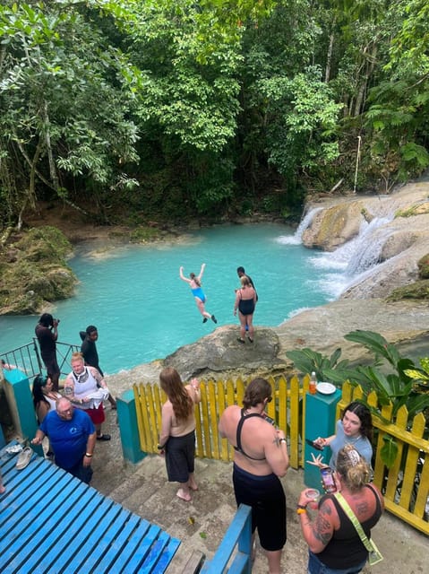 Ocho Rios : Blue Hole and Sightseeing Tour - Guided Experience