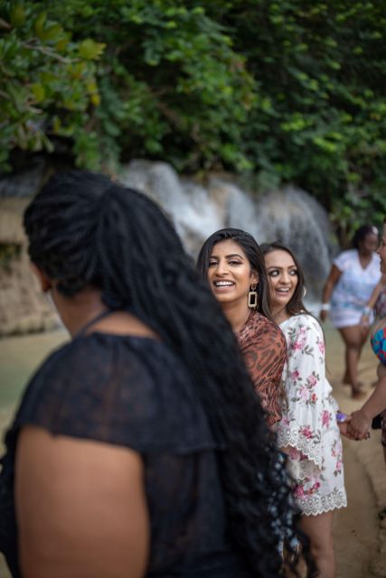 Ocho Rios: Dunn's River Climb & Zipline Over The Falls - Inclusions and Amenities