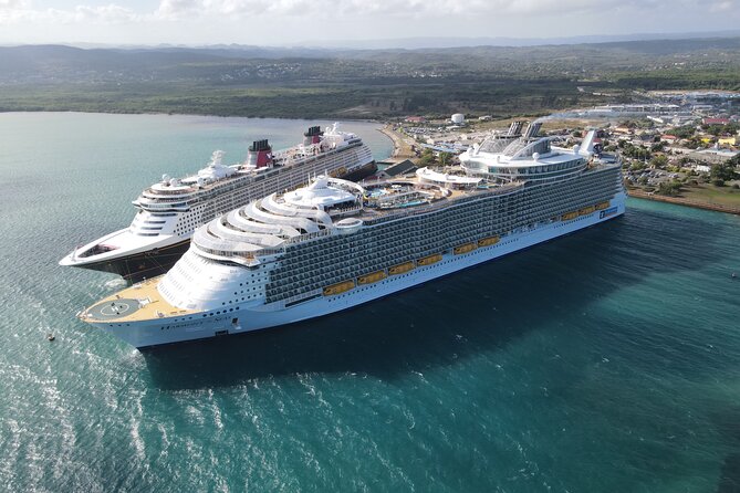 Ocho Rios Hotels Airport Private Transfer (MBJ) - Pickup and Drop-off