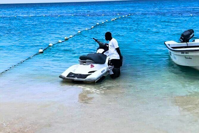 Ocho Rios Parasailing or Jet Skiing Adventure - FAQs