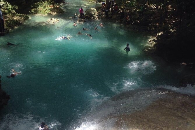 Ocho Rios/Private Tour to Famous Blue Hole and Local Farm in the Countryside - Getting There and Back