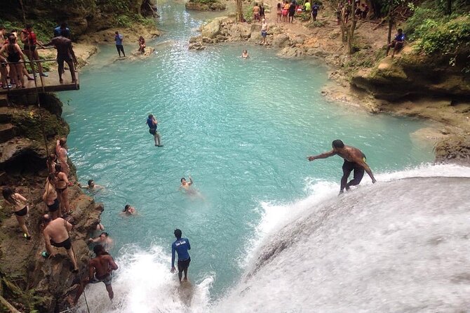Ocho Rios/Private Tour to Famous Blue Hole and Local Farm in the Countryside - Pickup and Meeting Details