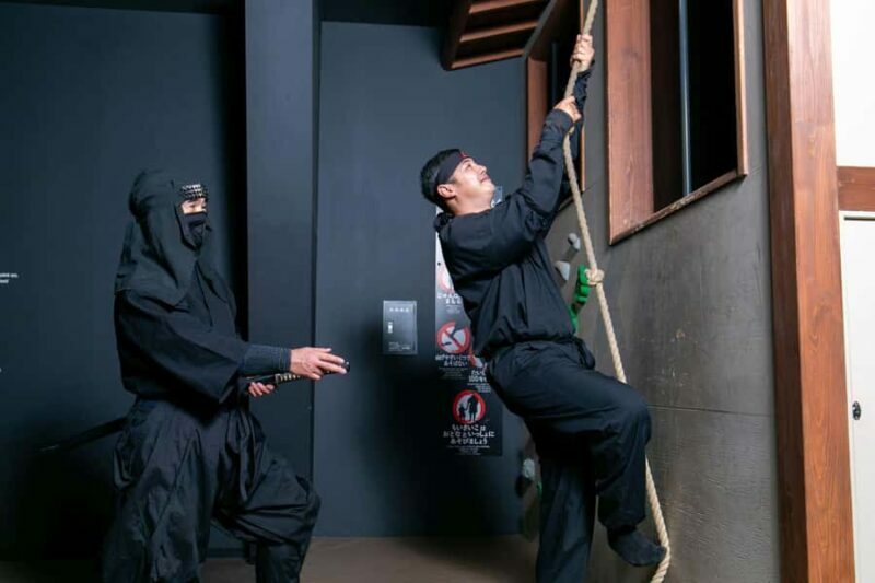 Odawara: Guided Ninja & Samurai Tour of Odawara Castle - A Walk Through the Experience
