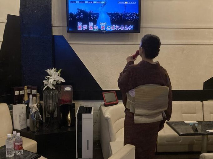 Odawara: Sushi Dinner and Karaoke Experience With Geisha - Highlights of the Immersive Experience