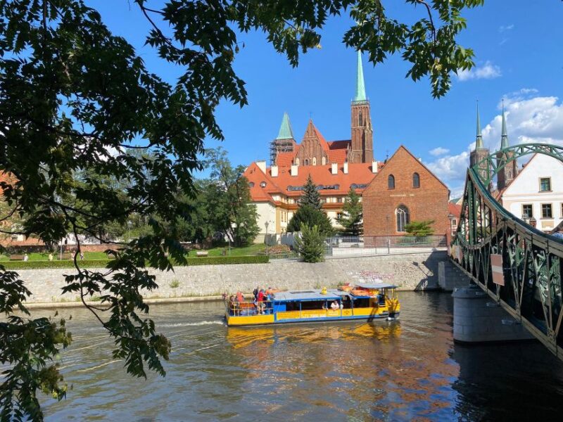 Oder River Cruise and Walking Tour of Wroclaw - Language Support