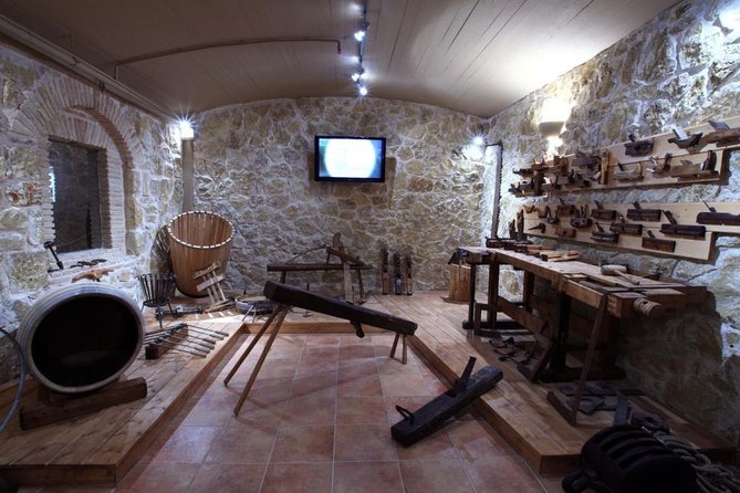 Off Road Experience at the Roads of Wine - Wine Education and Tasting