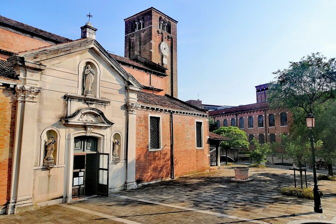 Off the Beaten Path Walk in Venice - Guided Exploration