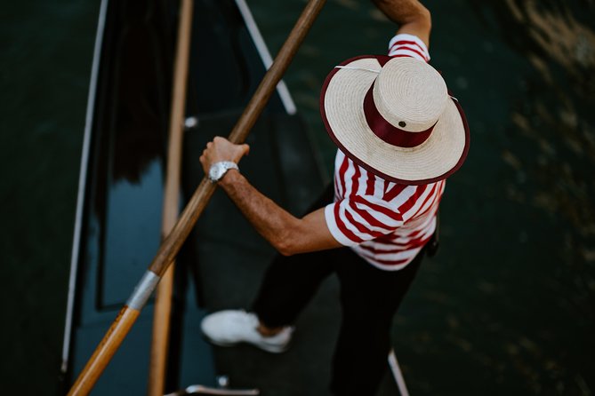 OFF Venetian Traditions: Public Gondola Tour in Venice - Key Points