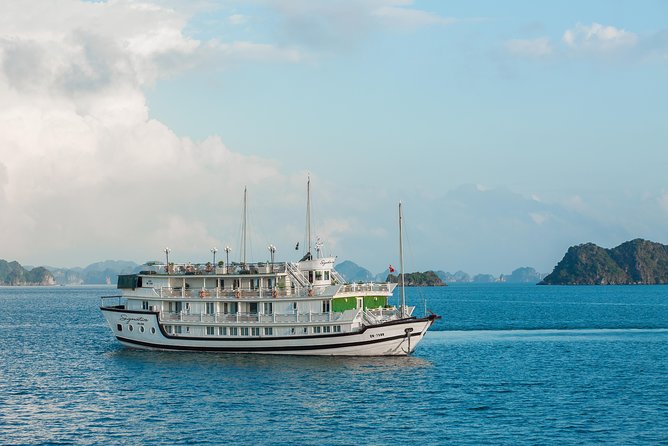 (Official) Signature Halong Cruise - 02 Days 01 Night Program - Booking and Reservations