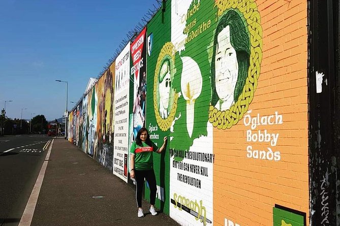 Official World Famous Belfast Taxi Mural Tour - Tour Start Times