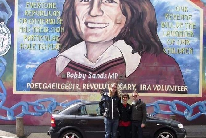 Official World Famous Belfast Taxi Tour ™ - Pickup and Drop-off