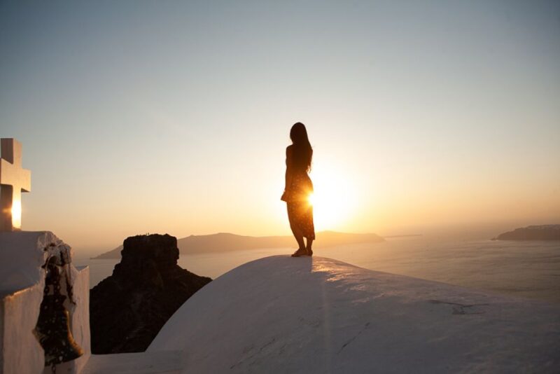 Oia: Private Village Photoshoot Session With Photographer - Picturesque Spots in Oia