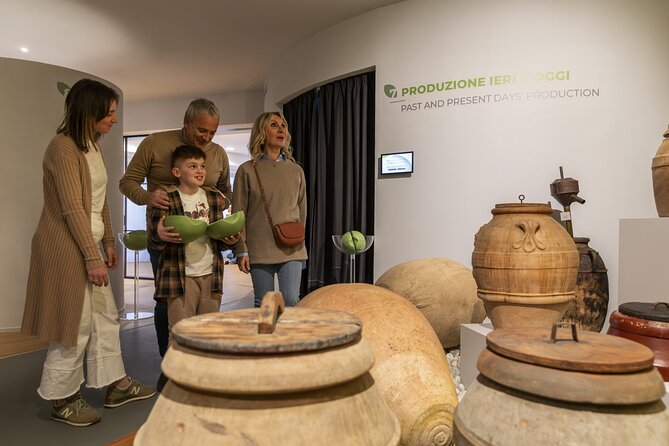 Oil Museum and Oil Mill in Tuscany: Tour and Tasting - Visiting the Gift Shop