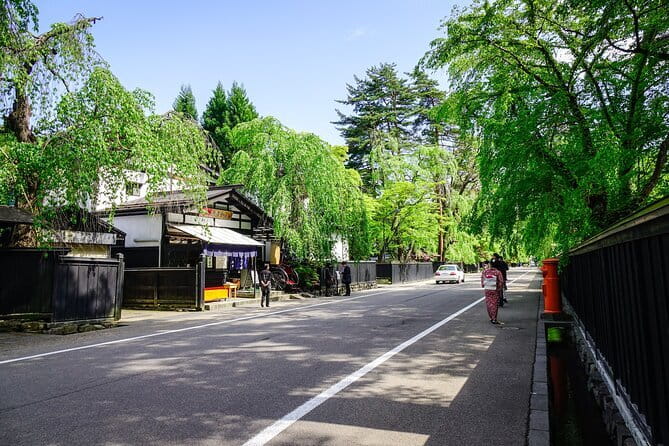 Oirase Gorge and Lake Towada Day Hike With Government-Licensed Guide - Traveler Reviews and Ratings