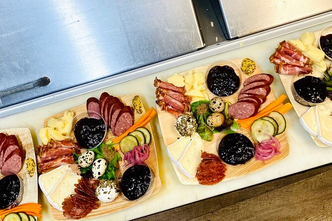 Okanagan Bee Tour and Lunch at Winery in Kelowna - Cancellation Policy