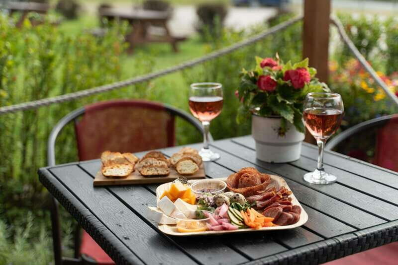 Okanagan Bee Tour, Wine Tasting and Lunch at Kelowna Winery - The Farm-to-Table Lunch on the Patio