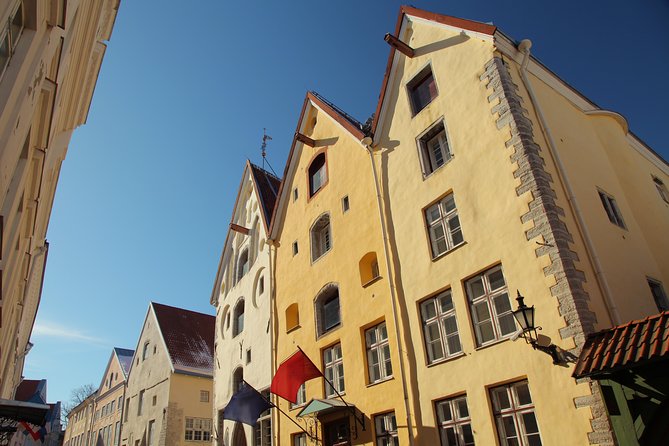 Old and Nowaday Tallinn Driving and Little Walking Private Tour - Pickup Information