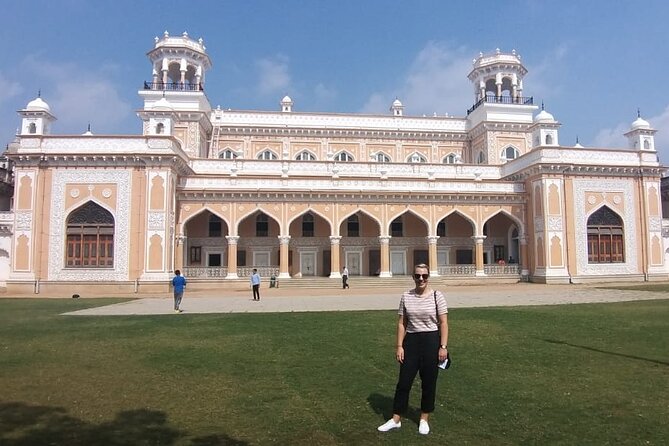 Old City Walk in Hyderabad With Professional Guide to Go Back 400 Years in Time - Positive Guest Reviews