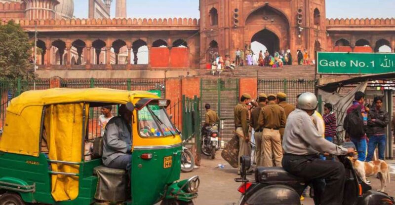 Old Delhi: 3-Hour Guided Chandni Chowk & Tuk Tuk Tour - Jama Masjid