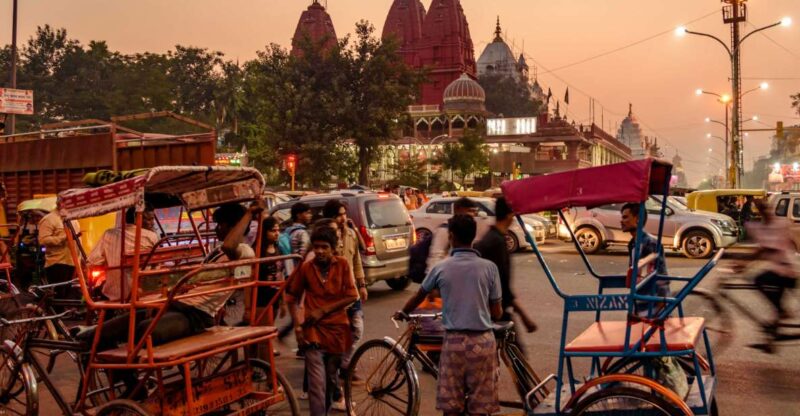 Old Delhi: 3-Hour Private Tuk-Tuk/Rickshaw Ride Tour - Community Kitchen at Gurudwara