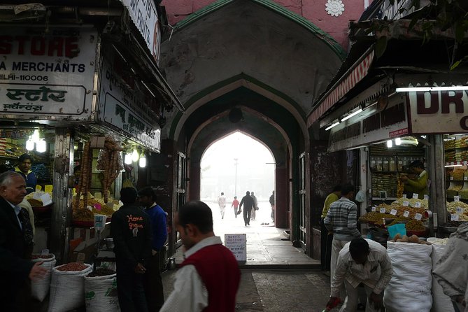 Old Delhi Faith & Food Tour - Meeting and Pickup
