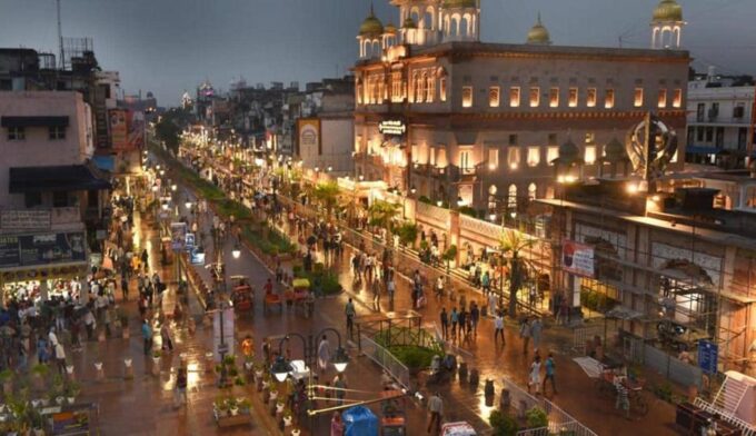 Old Delhi: Guided Tour of Chandni Chowk, Rickshaw Ride, Food - Tuk-Tuk or Rickshaw Ride
