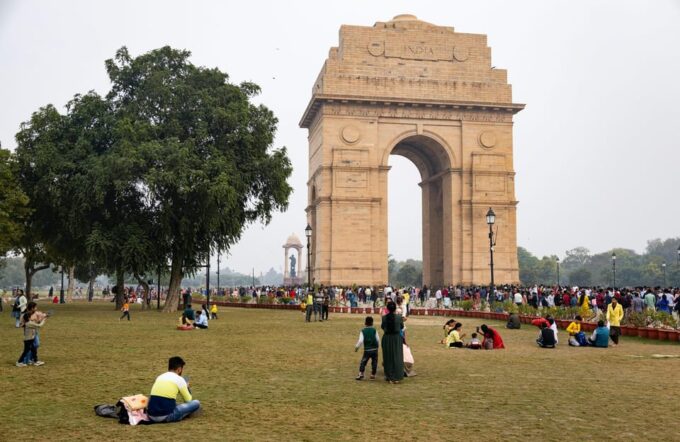 Old Delhi: Guided Tour of Chandni Chowk, Rickshaw Ride, Food - Private Live Tour Guide