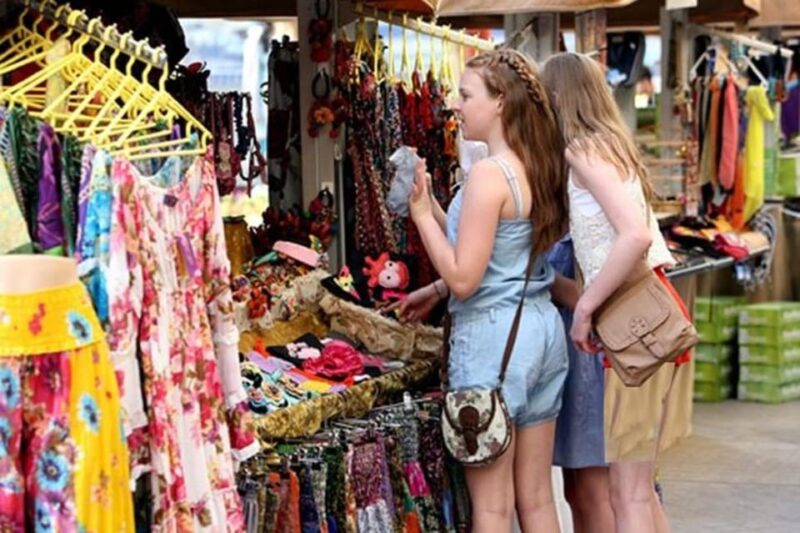 Old Delhi: Market Walking Tour and Rickshaw Ride - Key Points