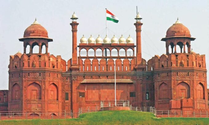 Old Delhi: Old Delhi City Tour With Rickshaw & Street Food - Tour Accessibility