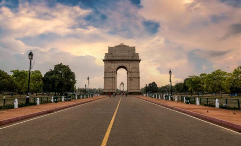 Old Delhi: Private Tour of Chandni Chowk, Tuk Tuk & Food - Itinerary Highlights