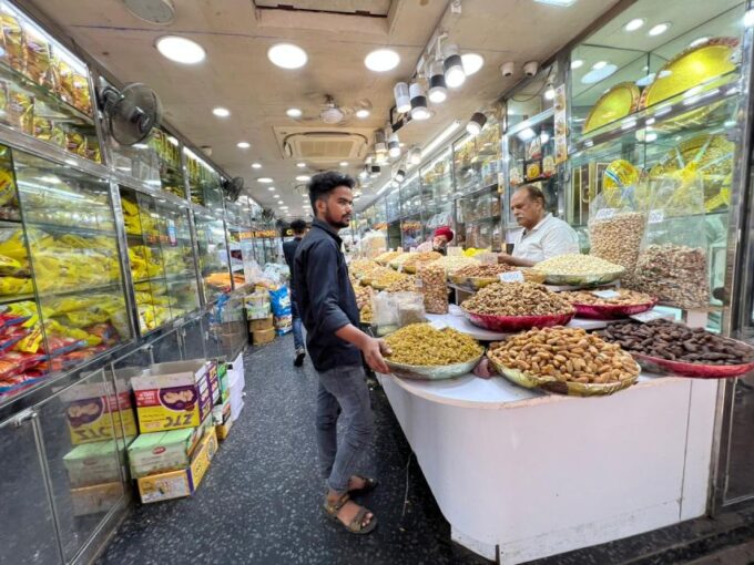 Old Delhi: Private Tour of Chandni Chowk, Tuk Tuk & Food - Tuk Tuk and Street Food