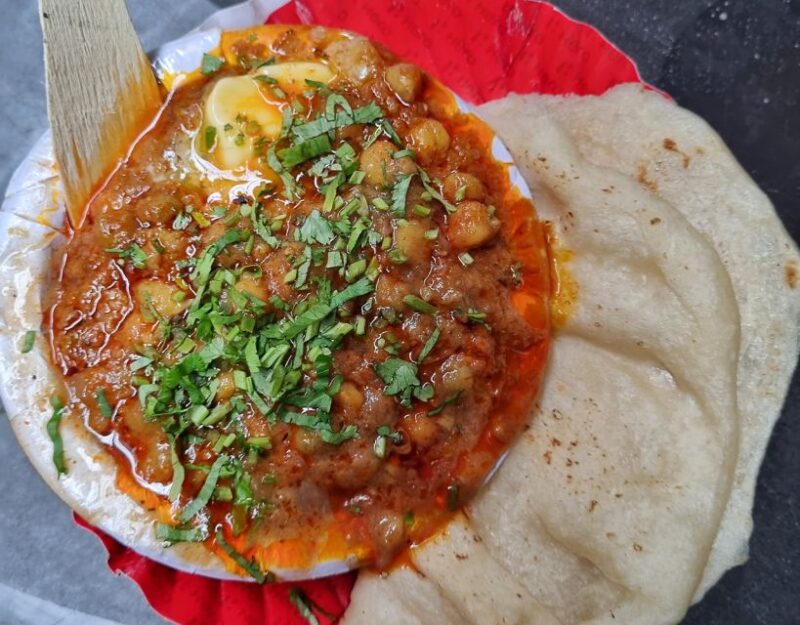 Old Delhi: Street Food and Photography Walking Tour - Culinary and Cultural Insights