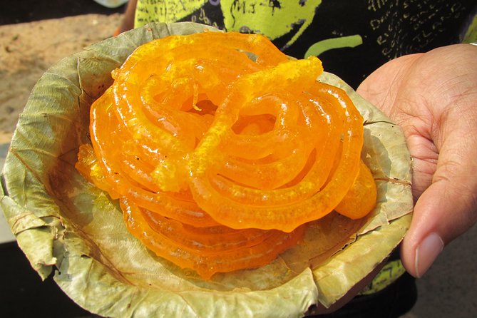 Old Delhi Walking Tour With Authentic Indian Lunch - Visit Significant Sites