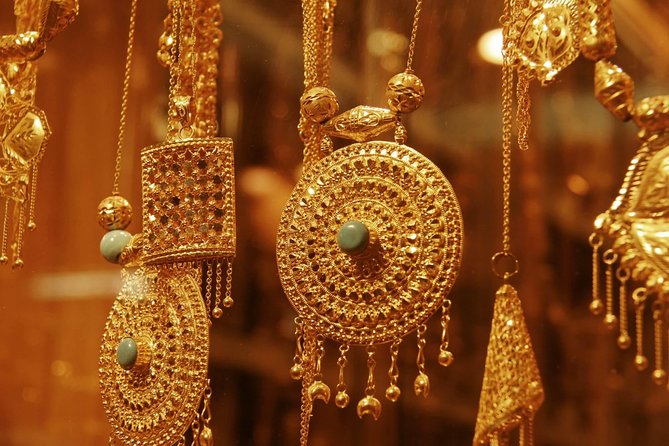 Old Dubai Shopping Tour (Textile, Spice and Gold Souq) - Accessibility and Restrictions