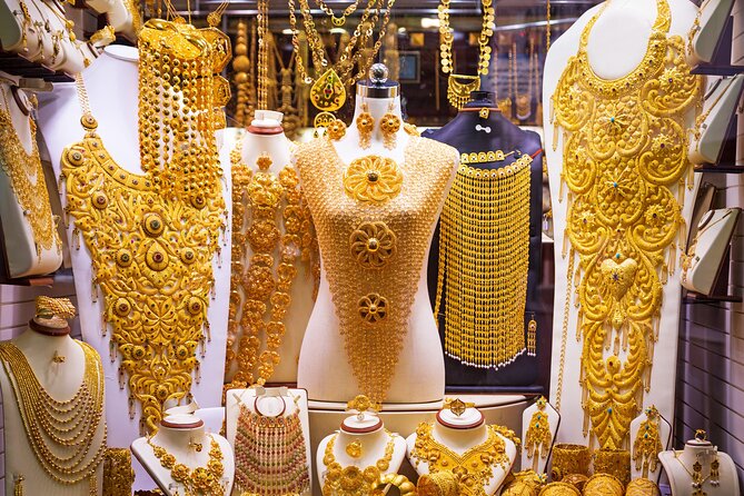 Old Dubai Walking Tour, Abra Ride and Tastings - Emirati History and Culture