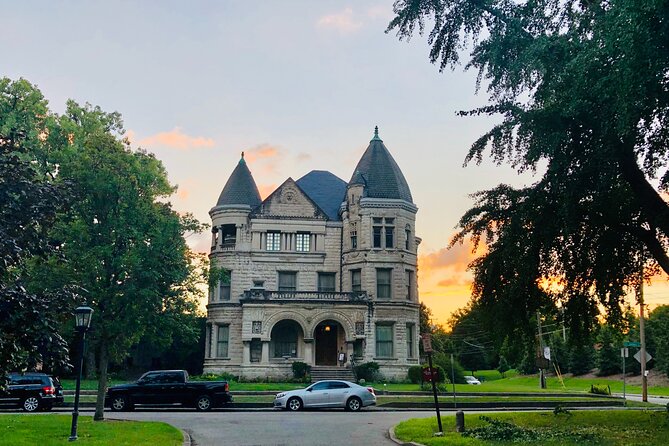 Old Louisville Ghost Tour as Recommended by The New York Times @ 4th and Ormsby - Tour Duration and Pricing